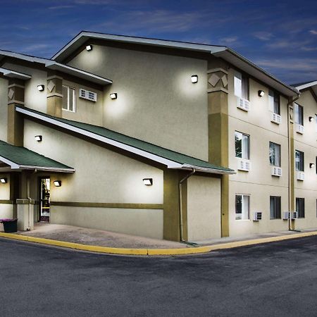 Super 8 By Wyndham Salem Va Motel Ngoại thất bức ảnh