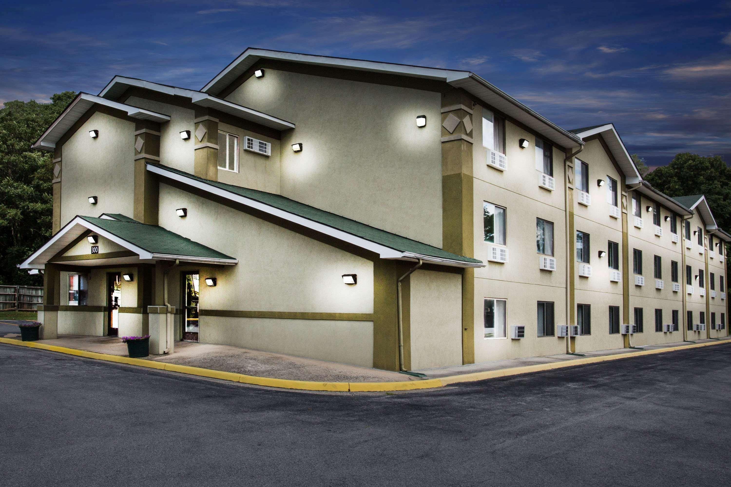 Super 8 By Wyndham Salem Va Motel Ngoại thất bức ảnh